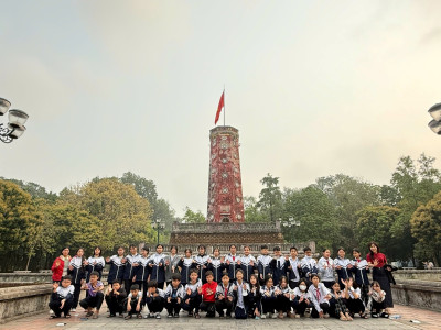 Hoạt động trải nghiệm tại Khu di tích Thành cổ Sơn Tây và Khu du lịch Đảo Ngọc Xanh của học sinh trường THCS Phú Lương, Hà Đông, Hà Nội
